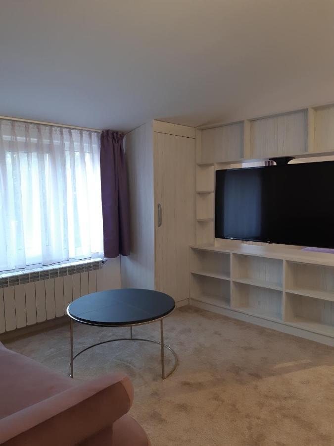 Apartament Magnolia Nearby City Center With Parking ซีบิว ภายนอก รูปภาพ