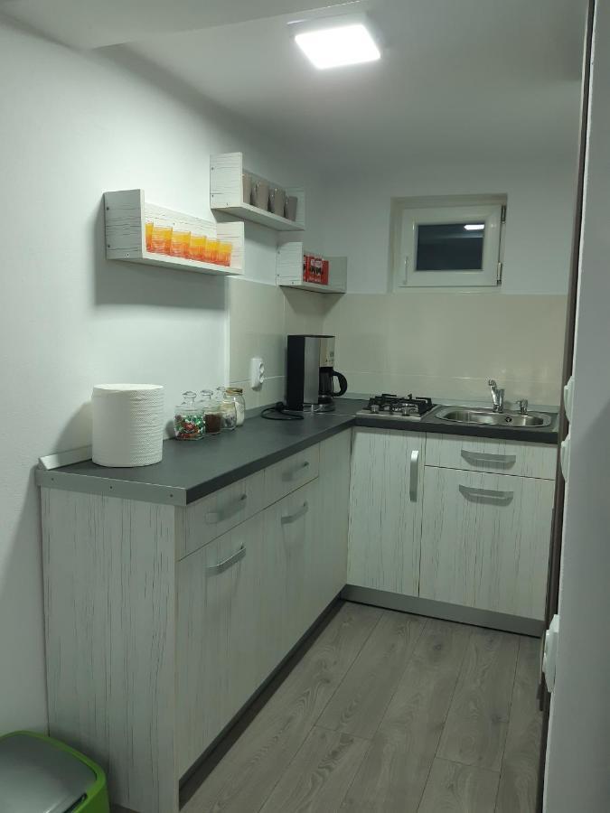 Apartament Magnolia Nearby City Center With Parking ซีบิว ภายนอก รูปภาพ